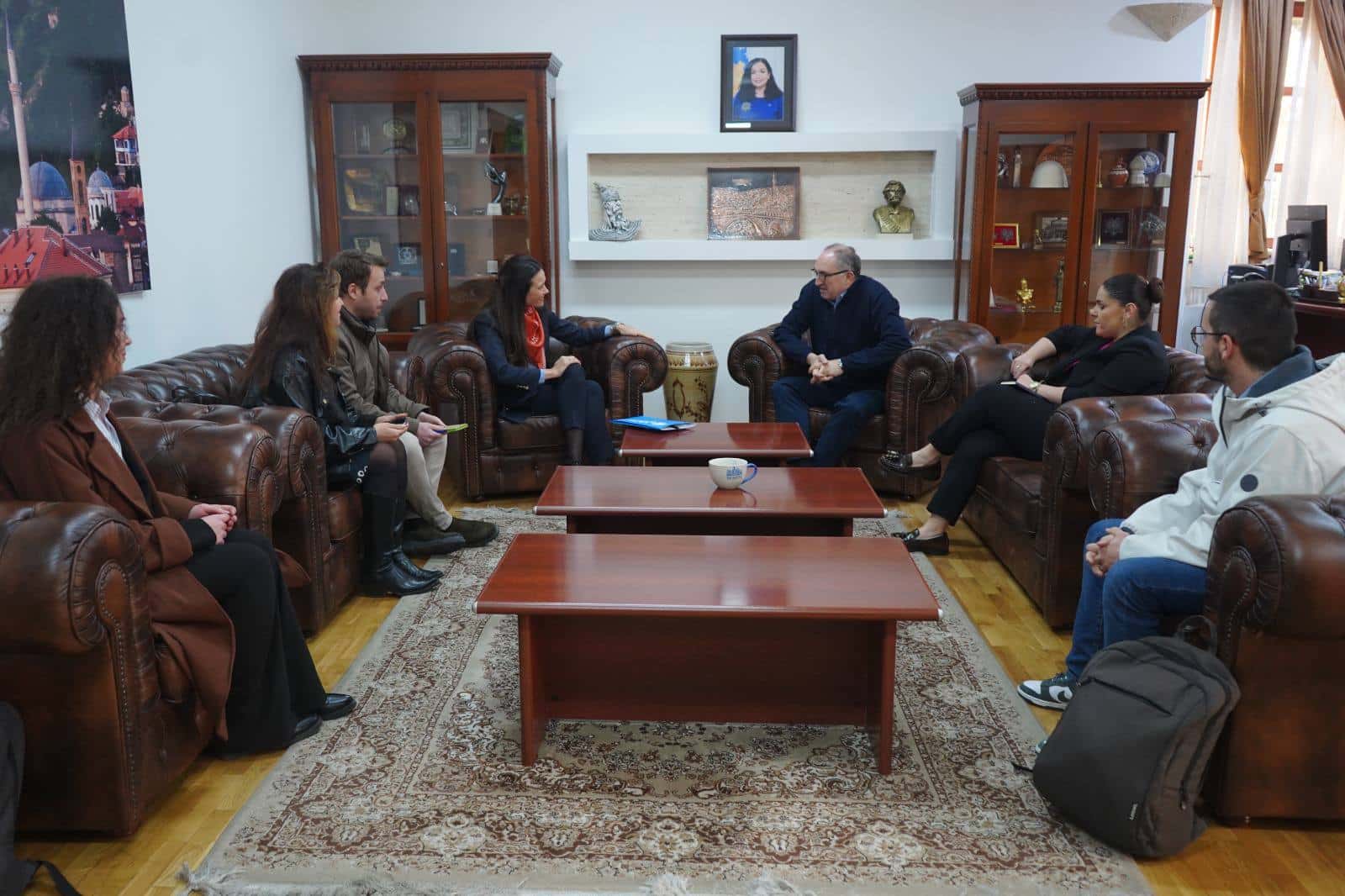 Gradonačelnik Totaj je ugostio na sastanku šeficu UNICEF-a na Kosovu, Veroniku Vashchenko