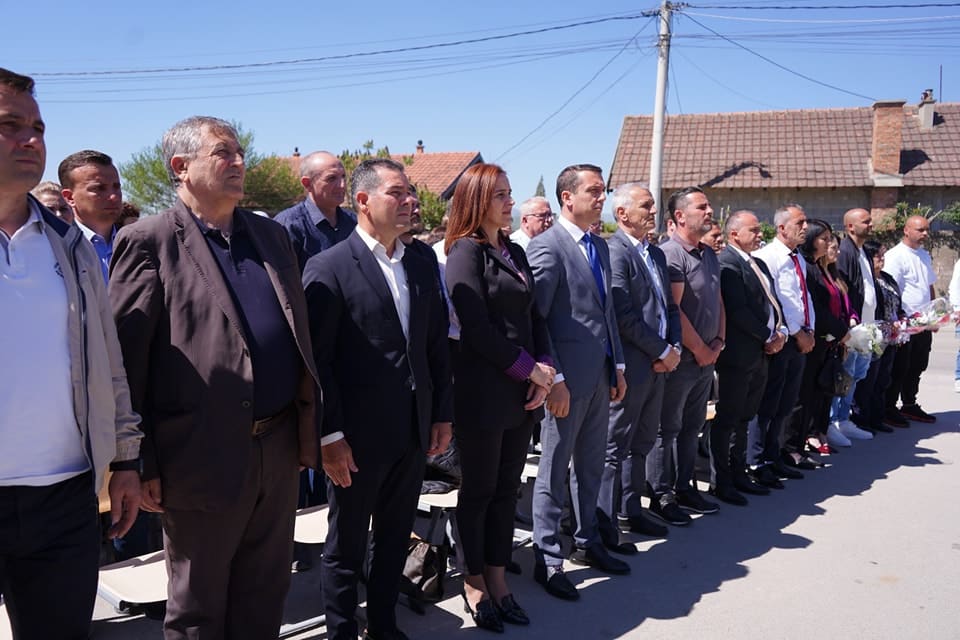 U shënua 26-vjetori i rënies së dëshmorit Sinan Thaçi dhe  Dita e Shkollës SHFMU “Sinan Thaçi” në fshatin Zojz