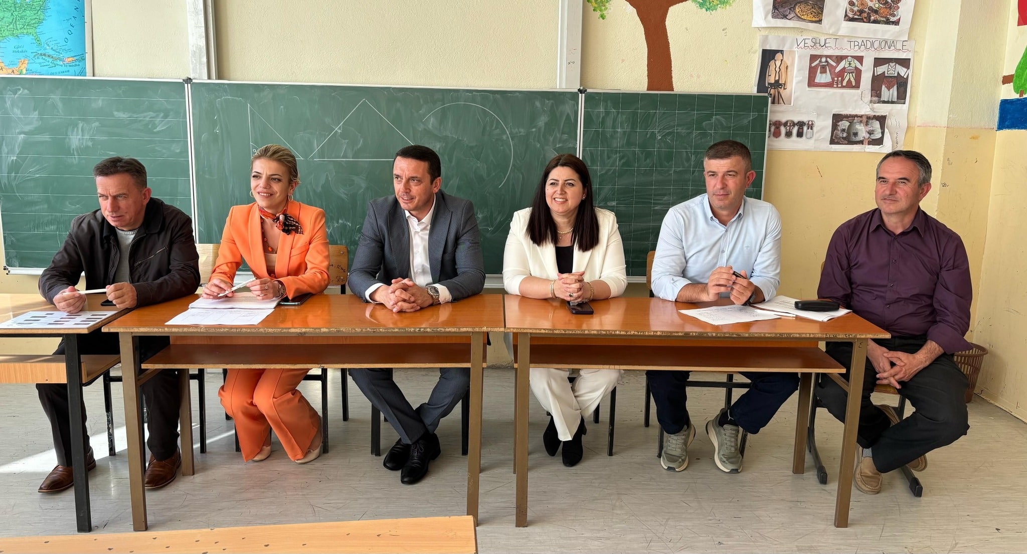 U mbajt takim publik për Buxhetimin me Pjesëmarrje me banor të fshatrave Hoçë e Qytetit dhe Mushnikovë