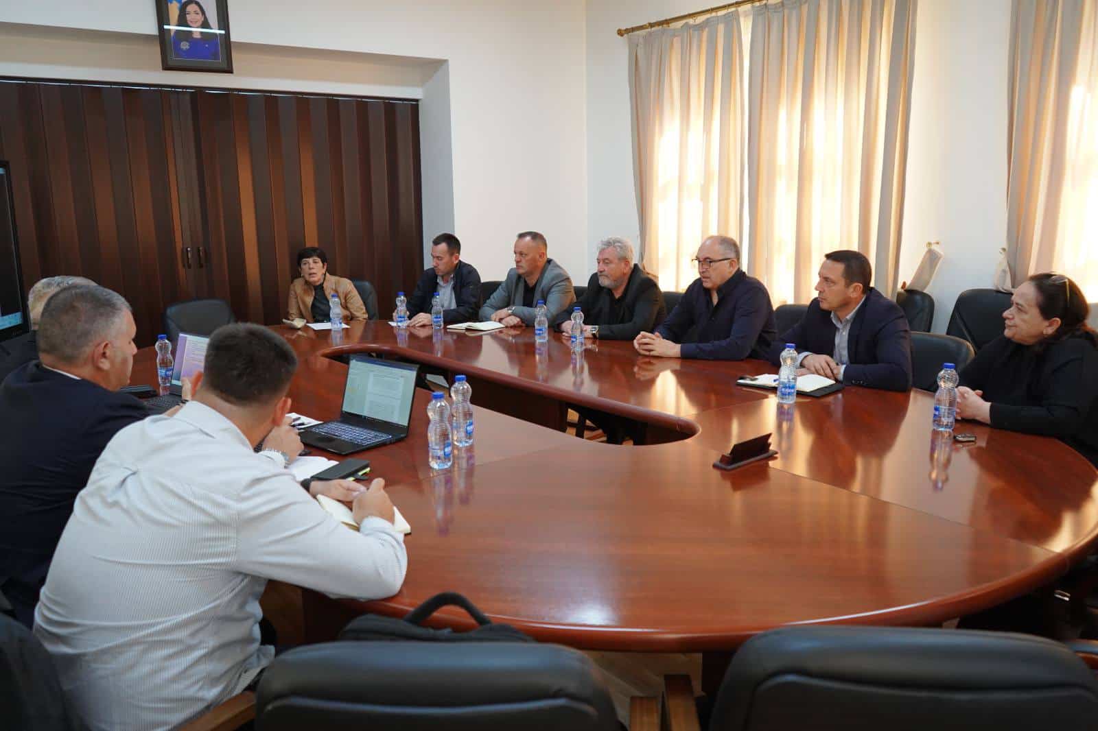 U mbajt takim konsultativ për progresin në Planin Zhvillimor Komunal (PZHK)