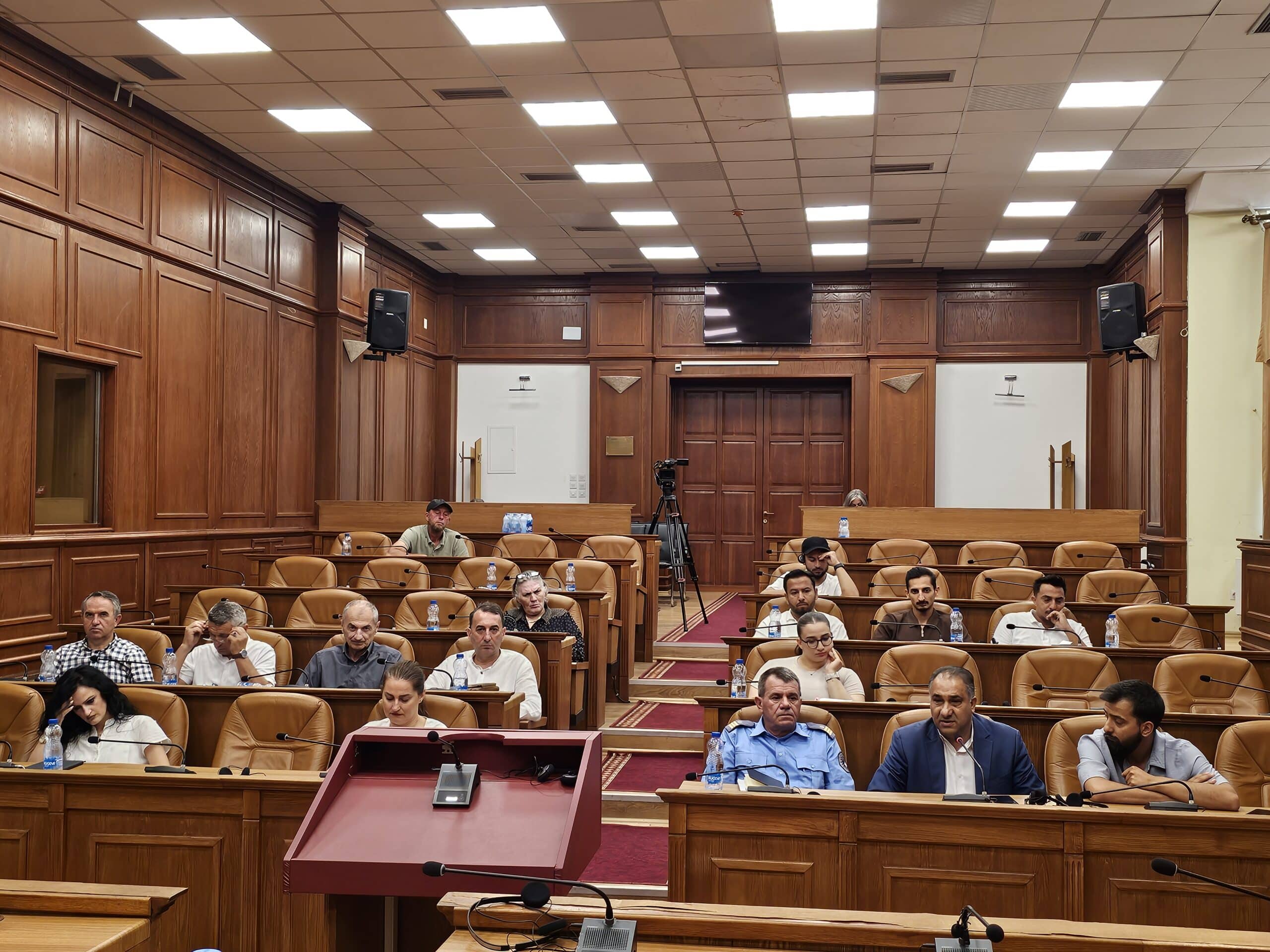 U mbajtë konsultim publik për Projekt-Planin Lokal të Veprimit për Përfshirjen e Komuniteteve Rom, Ashkali dhe Egjiptian në Komunën e Prizrenit 2025-2028