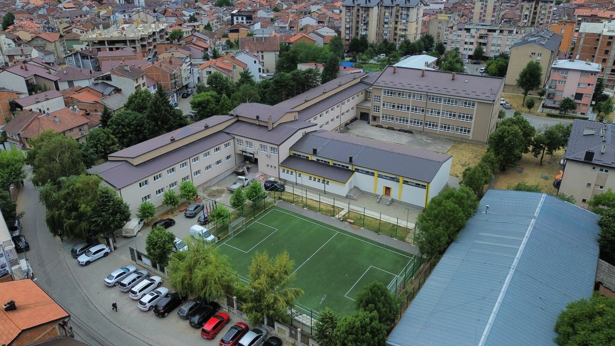 Nis realizimi i projektit për renovimin e plotë të objektit të SHFMU “Mati Logoreci” në Prizren