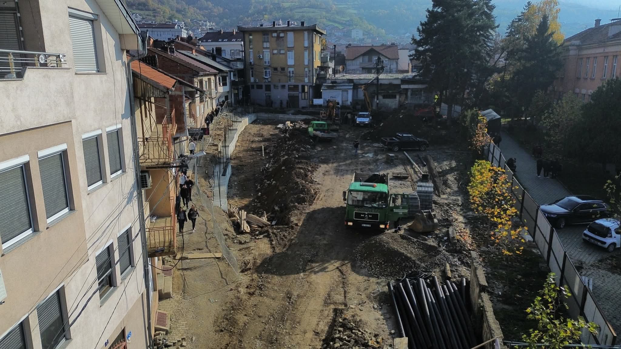 “Gjon Buzuku” Lisesi yakınında Yeşil Pazar ve yer altı otoparkının inşaatına başlandı